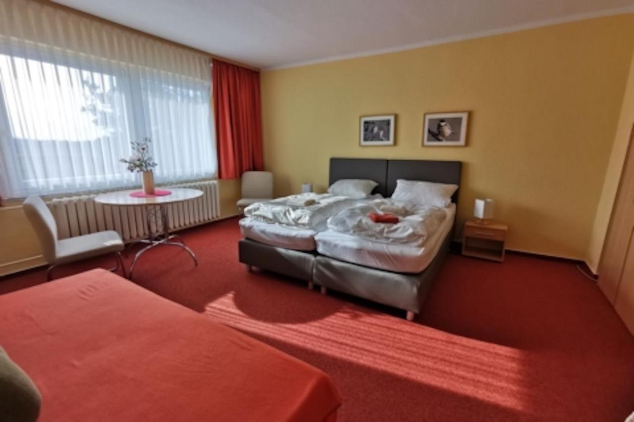 Pension Zur Fledermaus Waren  Exterior foto